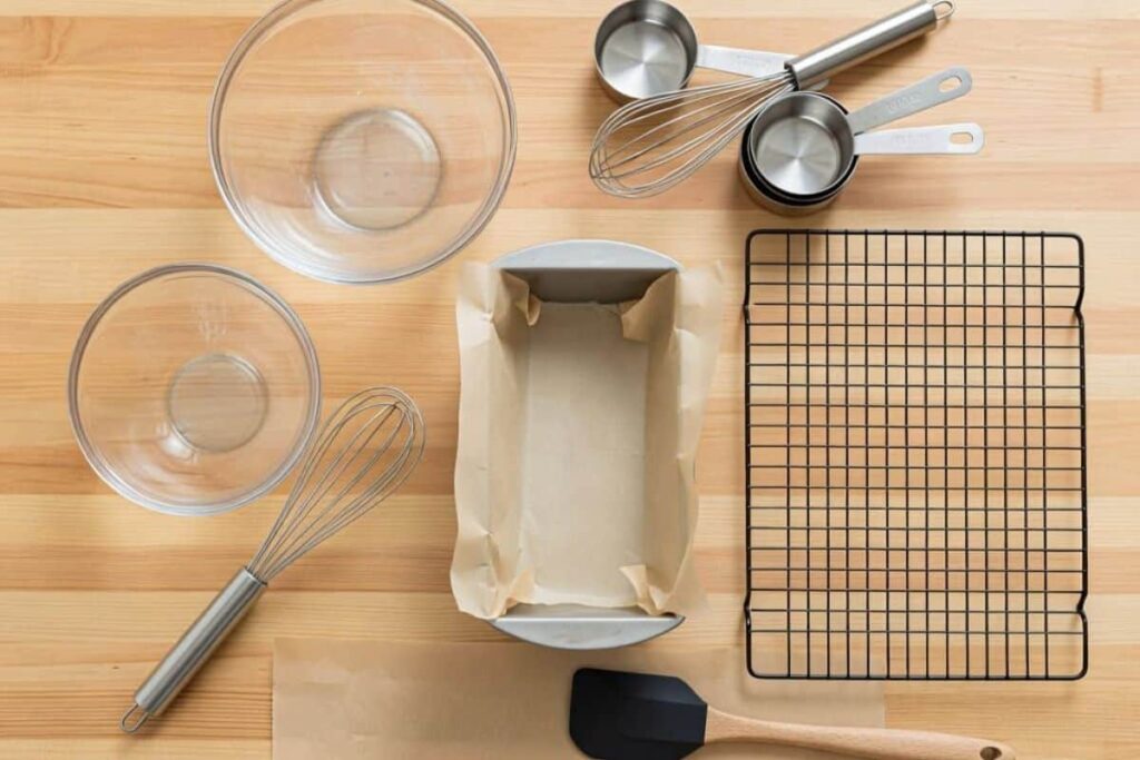 Baking equipment needed to make applesauce banana bread